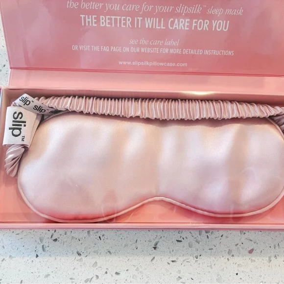 Slip Silk Eye Mask in Soft Pink - Picture 2 of 4